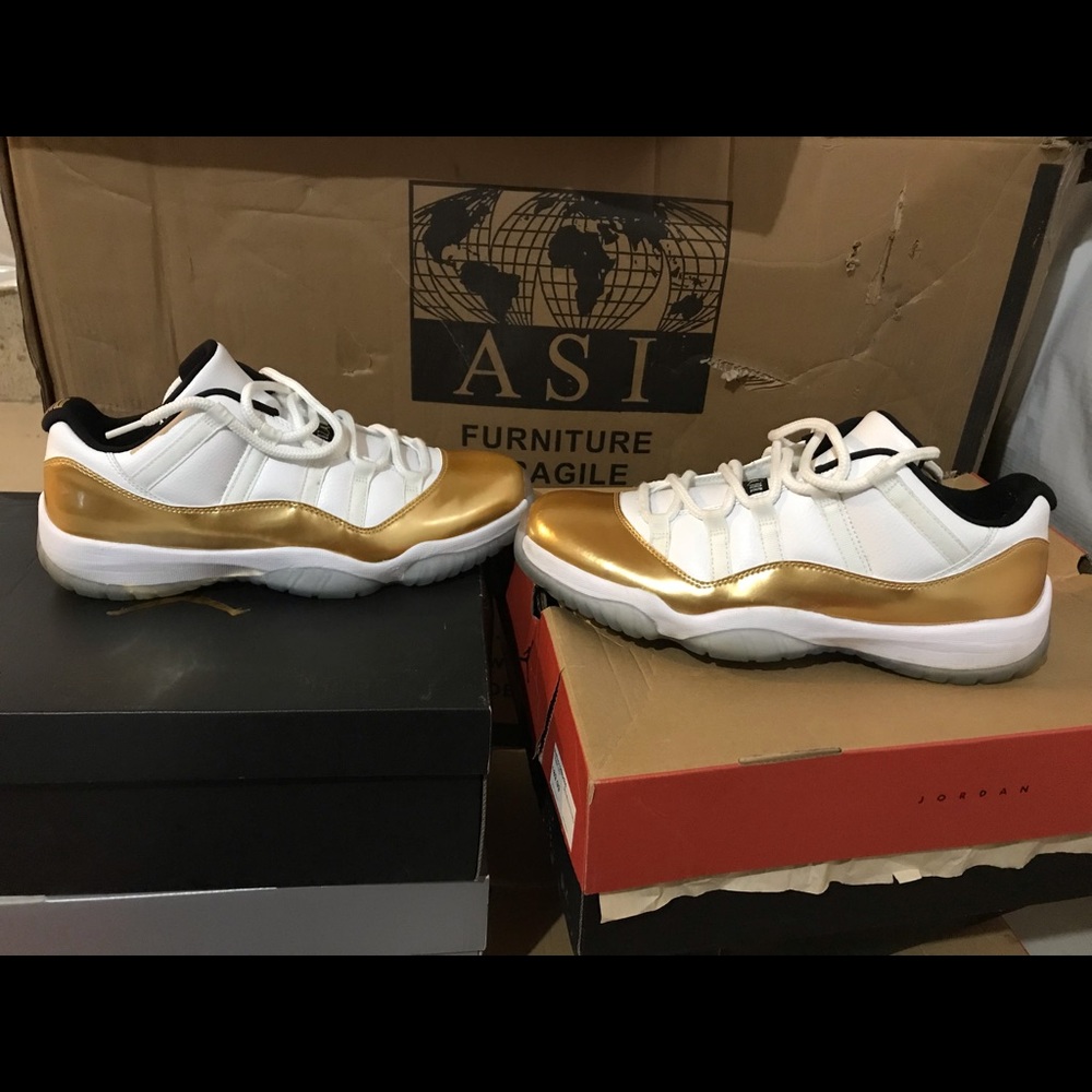 Air Jordan 11 Retro Low